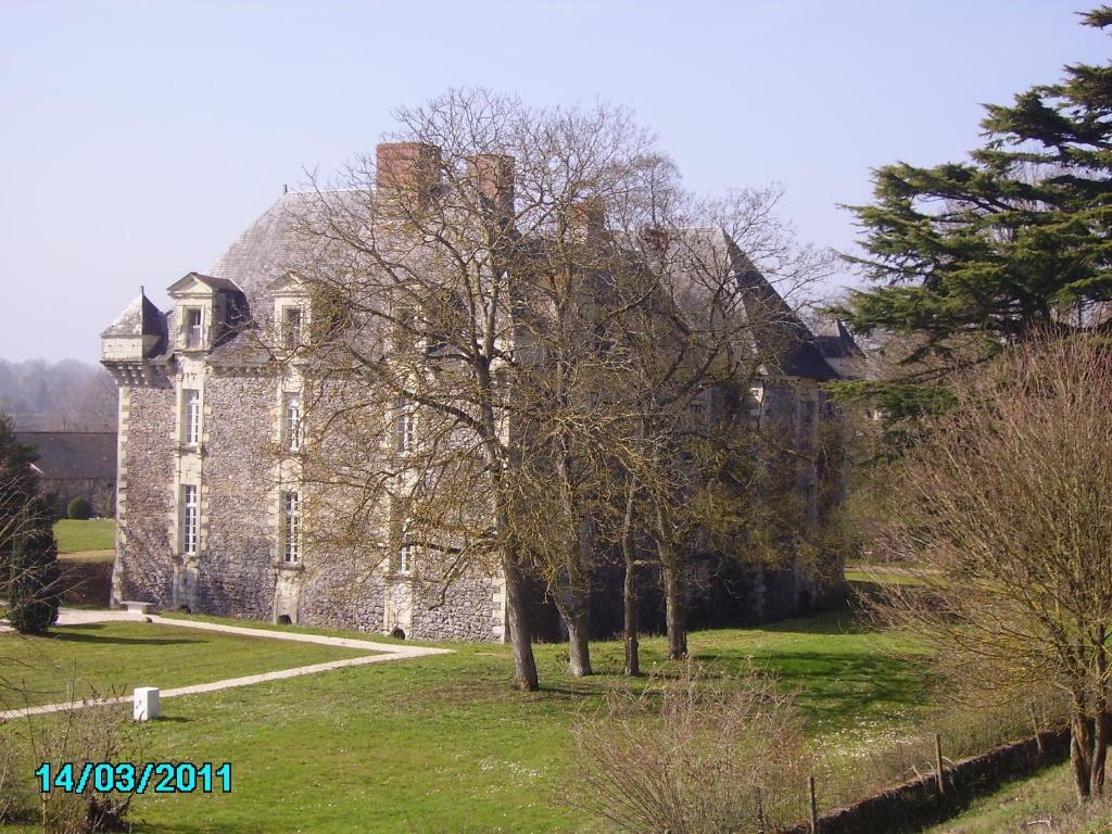 Chateau De La Fresnaye Acomodação com café da manhã Saint-Aubin-de-Luigné Exterior foto